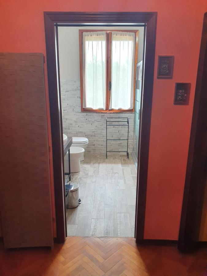 Villa Ferrari Oriella Solignano Nuovo Екстериор снимка