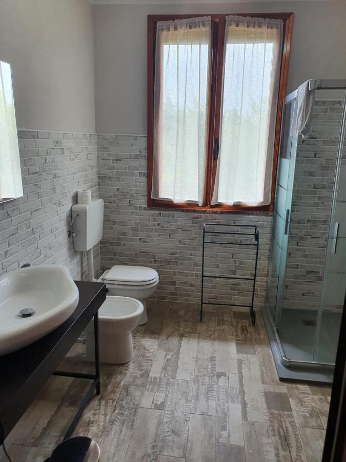 Villa Ferrari Oriella Solignano Nuovo Екстериор снимка